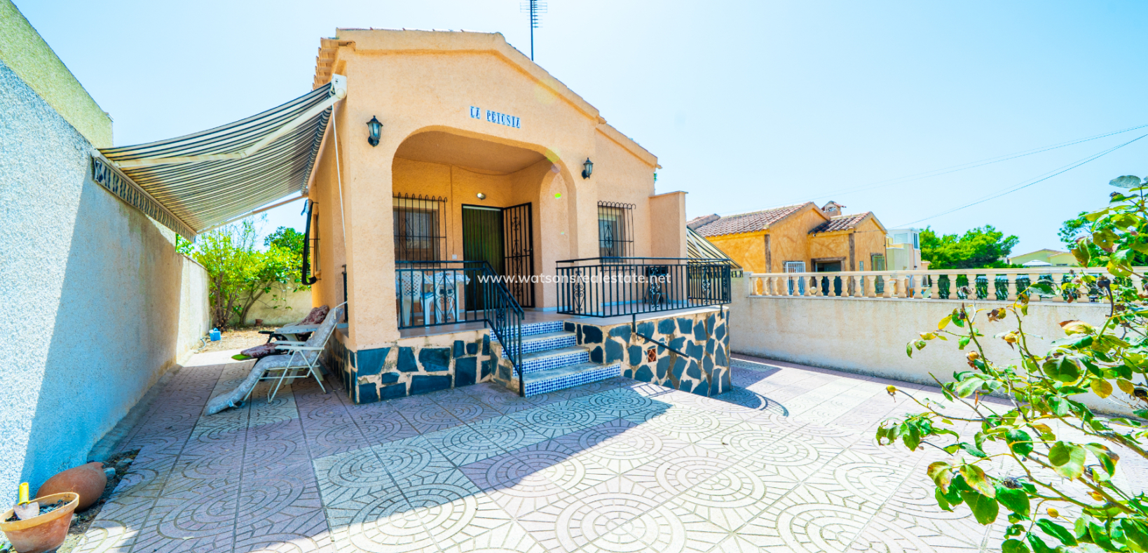Resale - Detached - Urb. La Marina