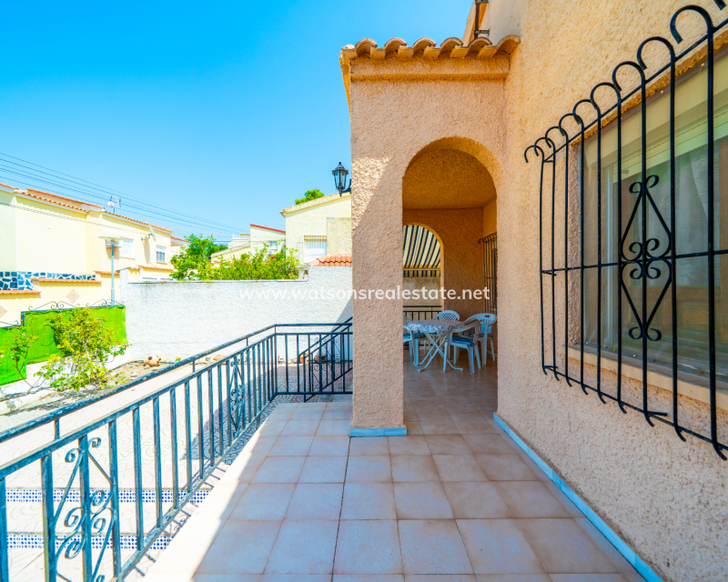 Resale - Detached - Urb. La Marina