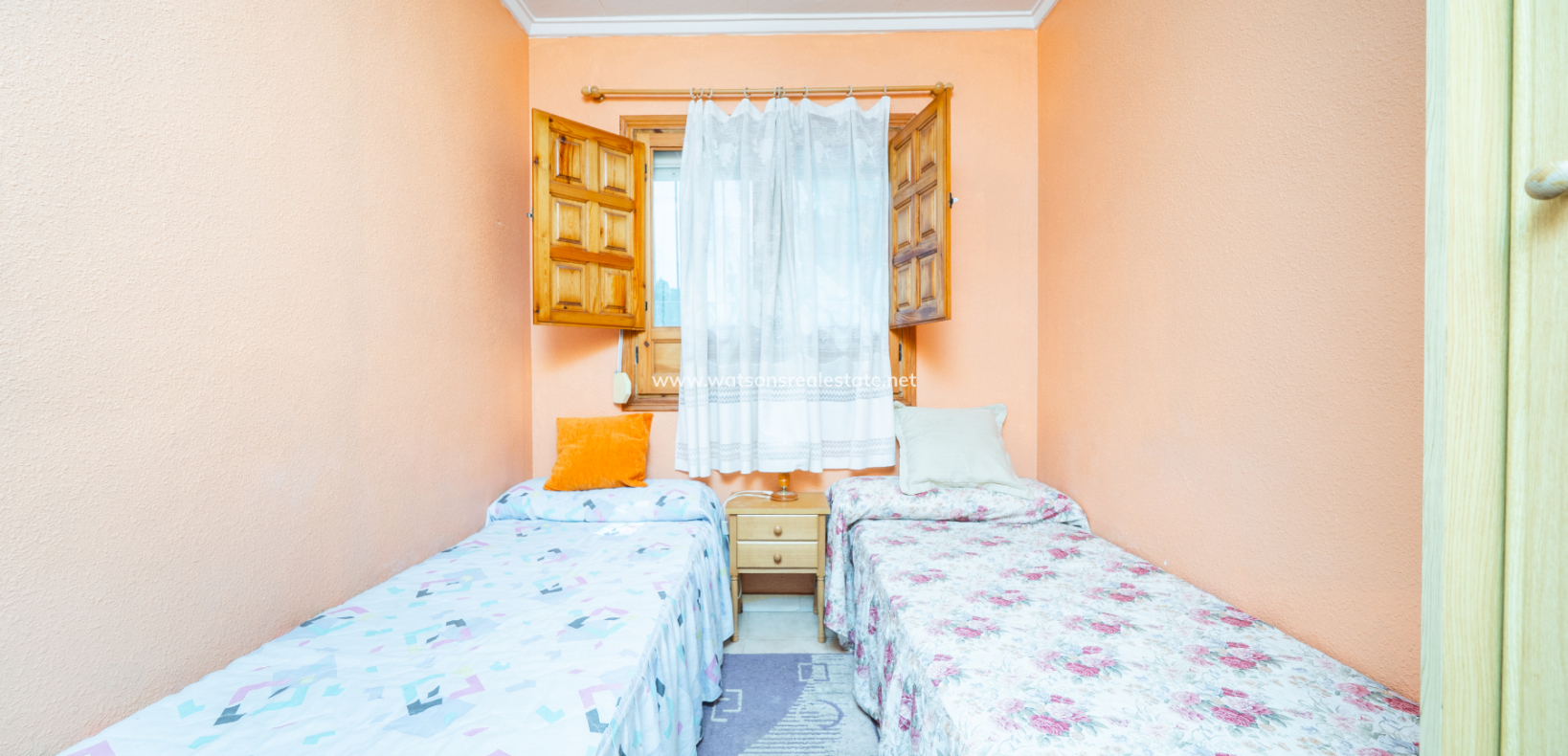 Resale - Detached - Urb. La Marina