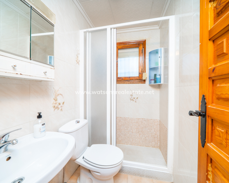 Resale - Detached - Urb. La Marina