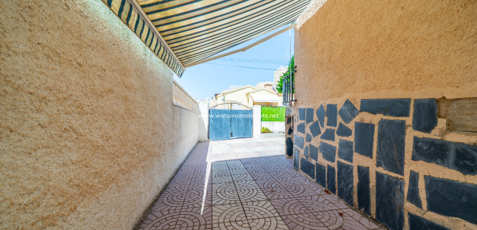 Resale - Detached - Urb. La Marina