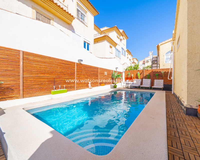 Resale - Detached - Urb. La Marina