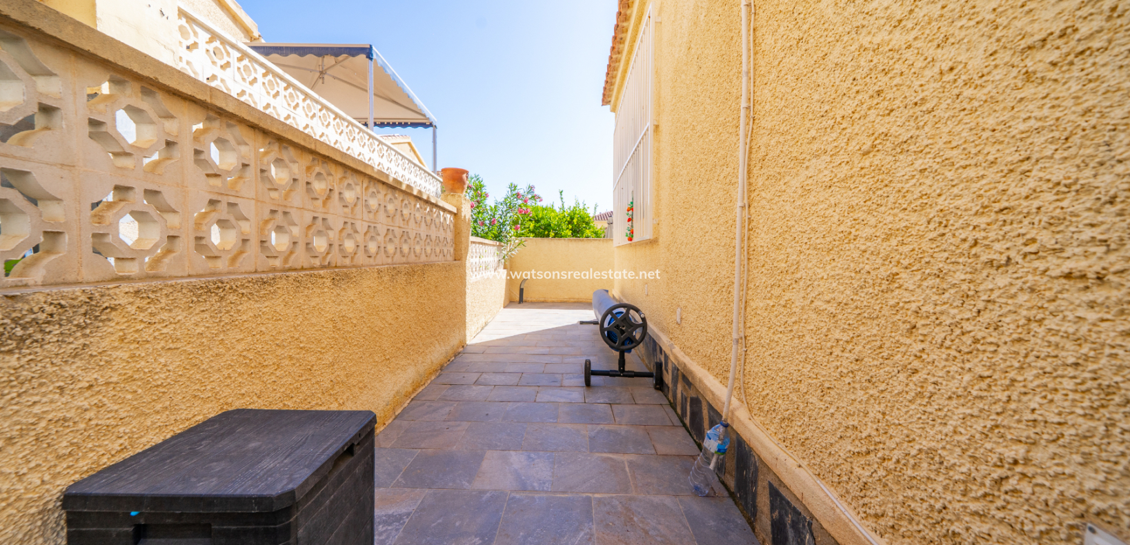 Resale - Detached - Urb. La Marina