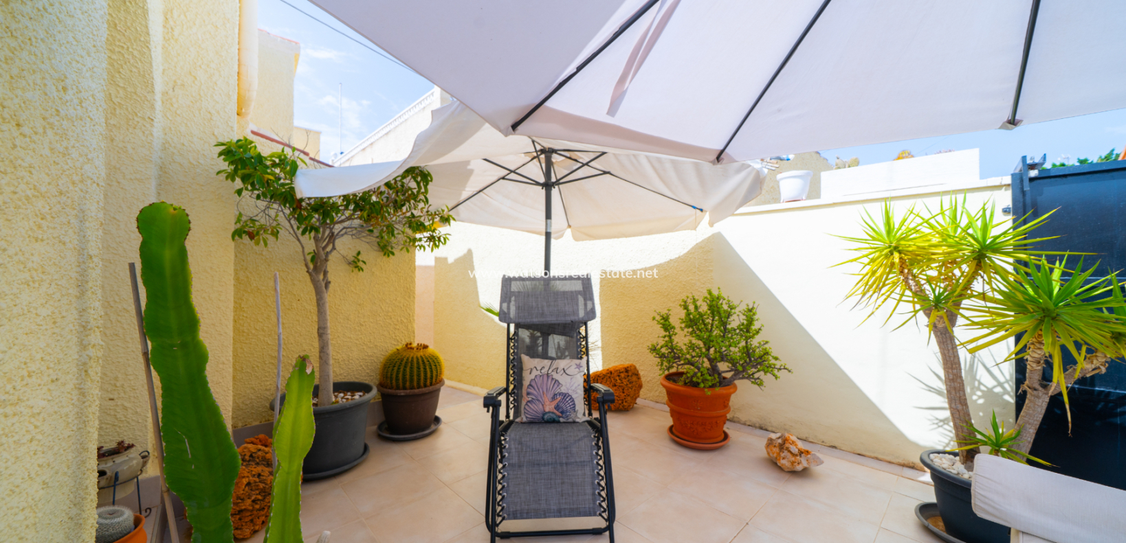 Resale - Detached - Urb. La Marina