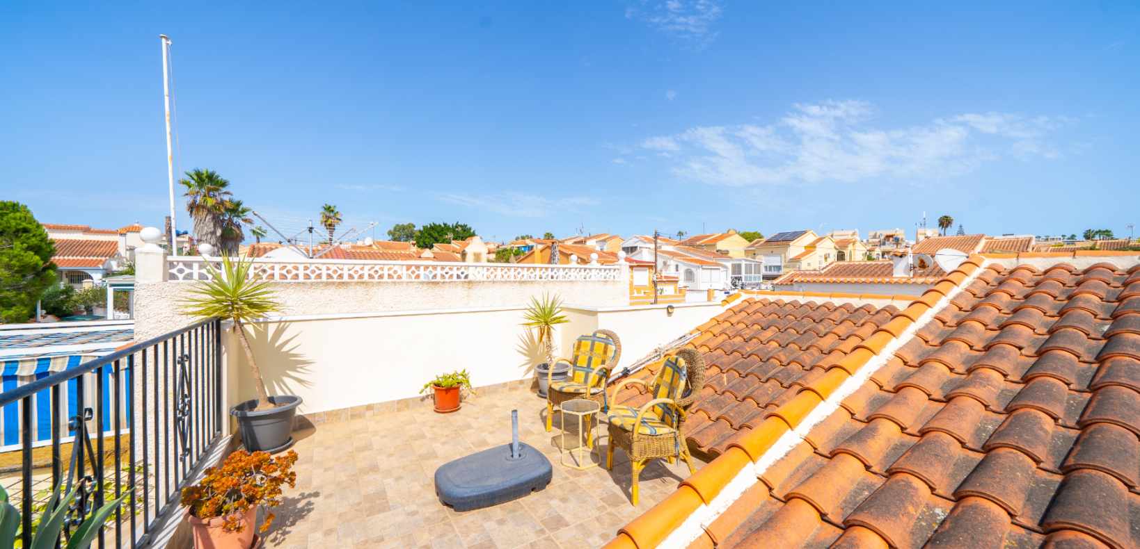 Resale - Detached - Urb. La Marina