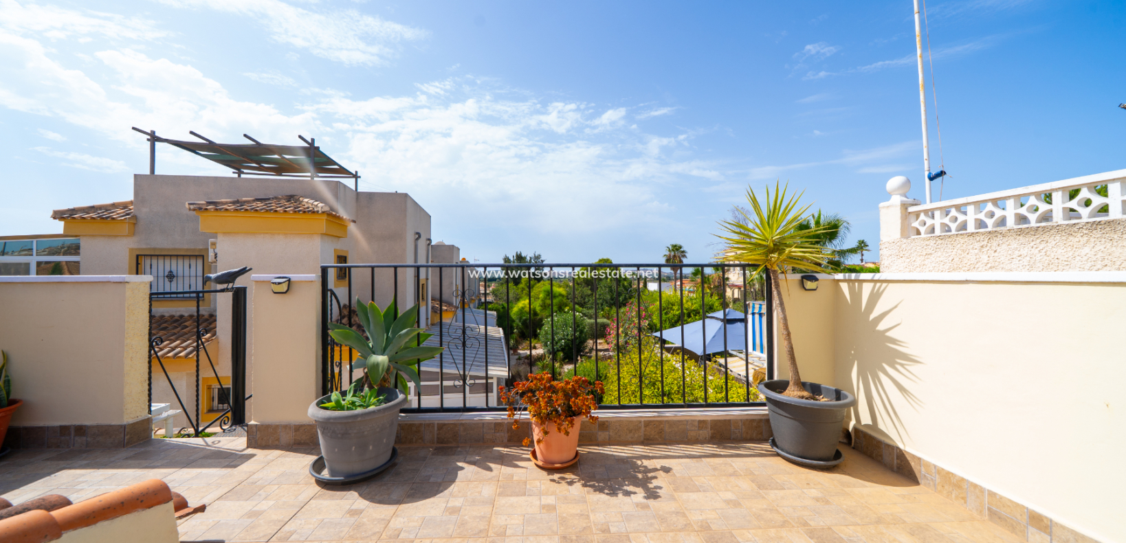 Resale - Detached - Urb. La Marina