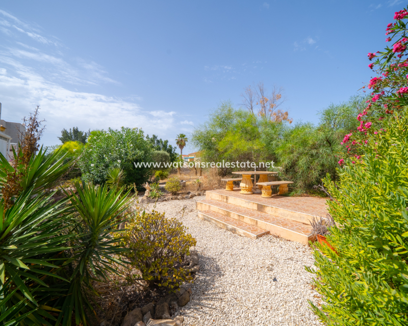 Resale - Detached - Urb. La Marina
