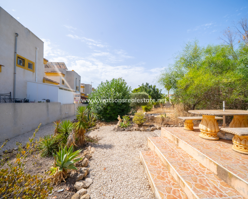 Resale - Detached - Urb. La Marina