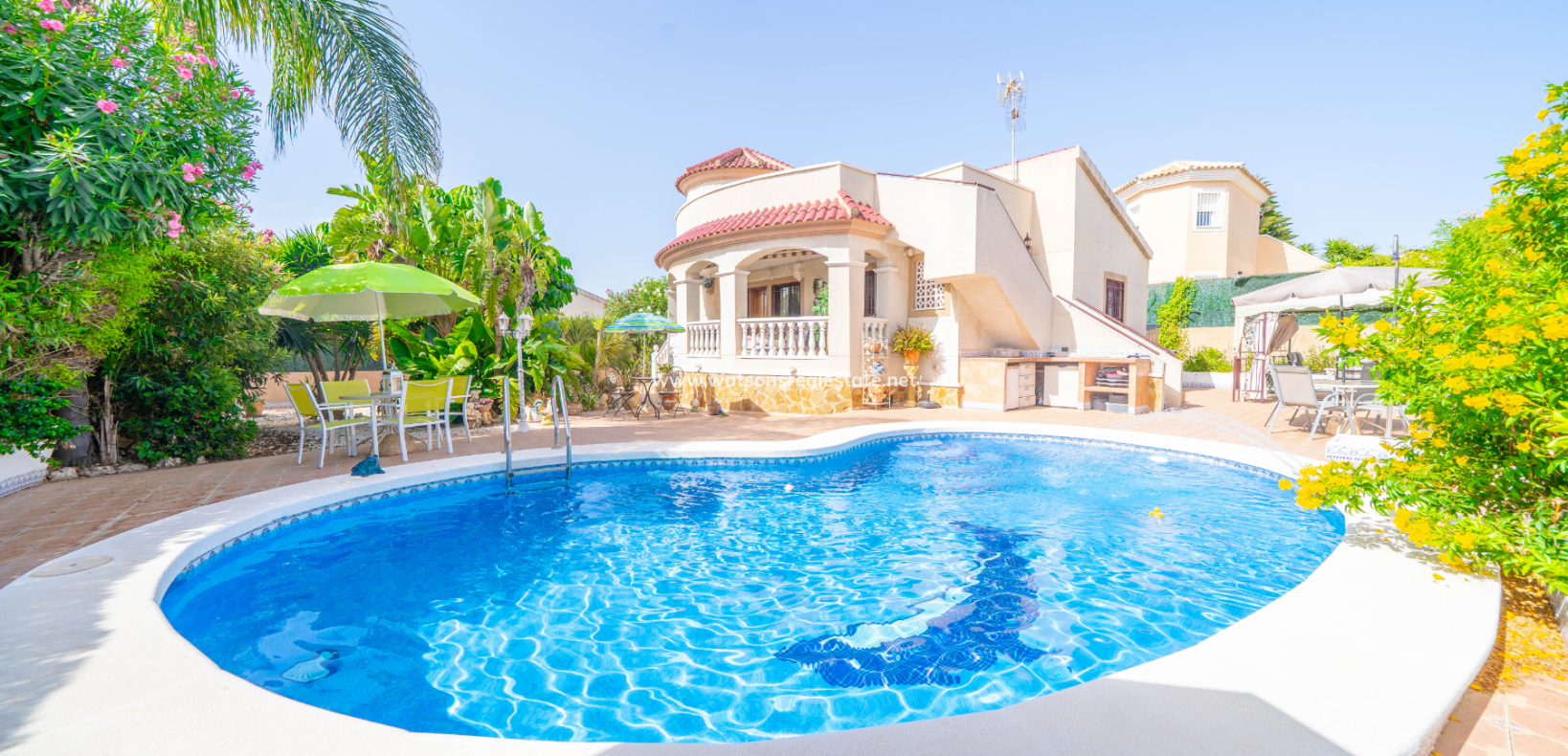 Resale - Detached - Urb. La Marina