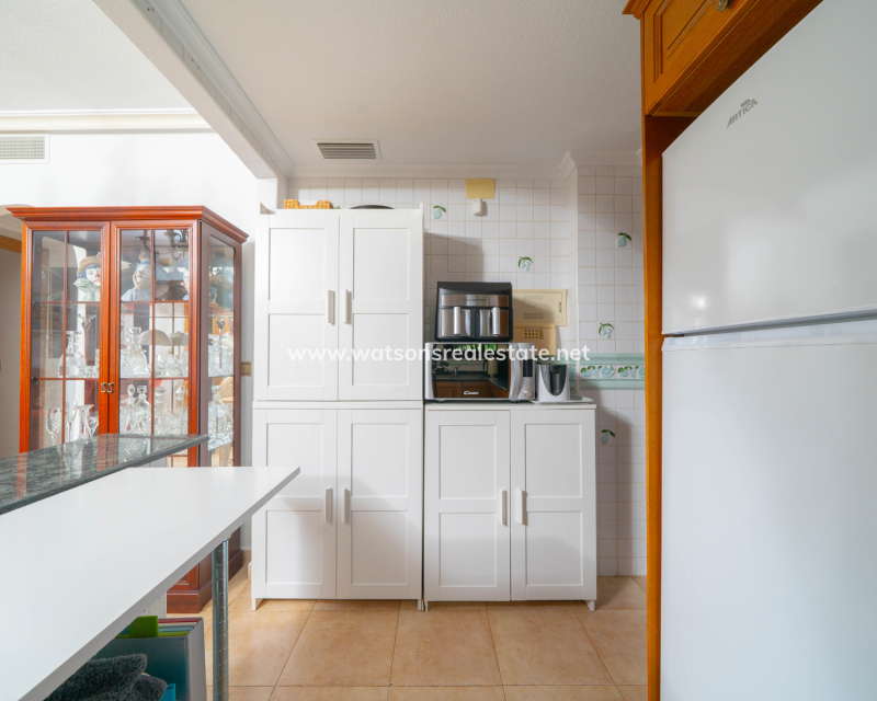Resale - Detached - Urb. La Marina