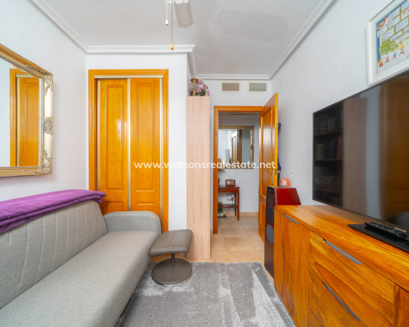 Resale - Detached - Urb. La Marina