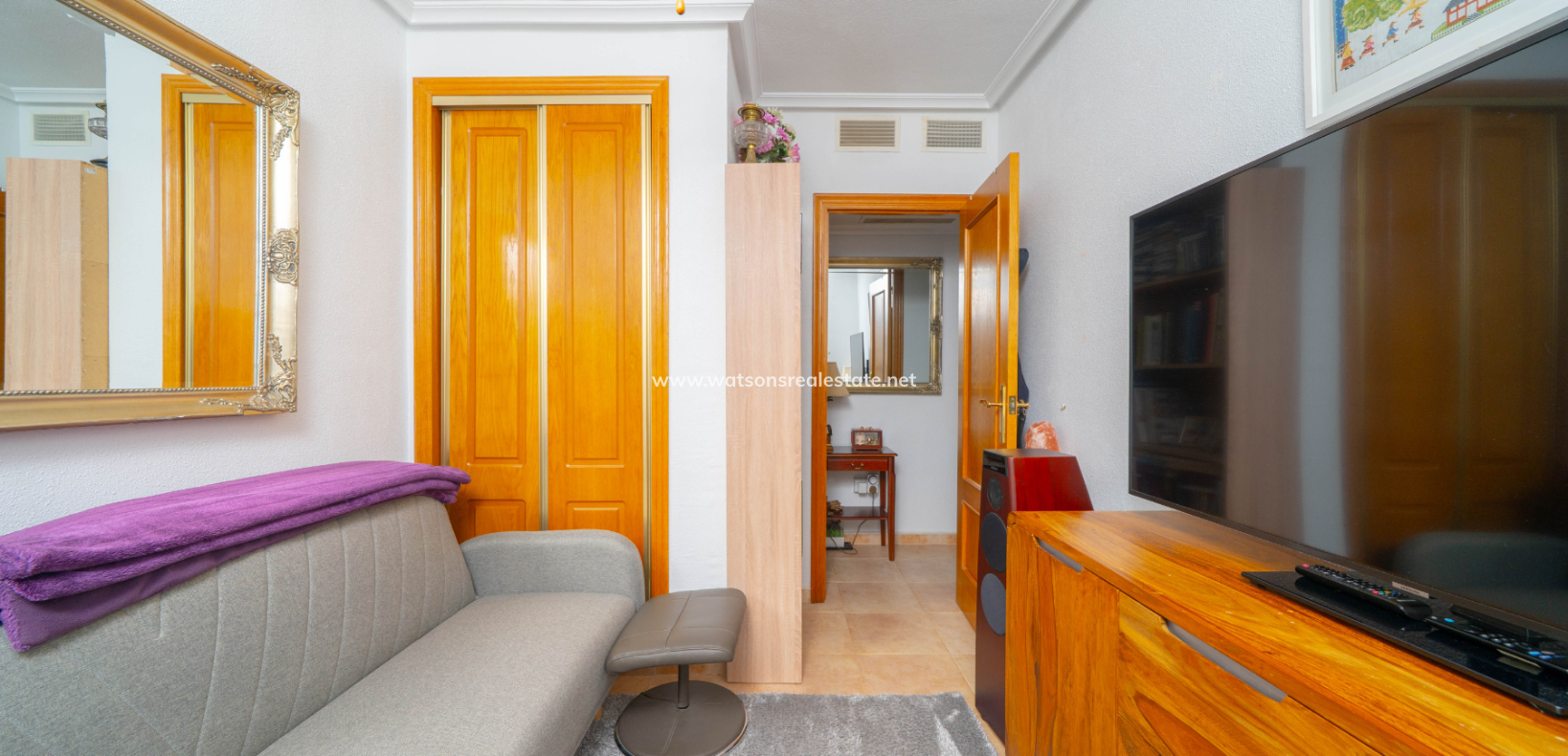 Resale - Detached - Urb. La Marina