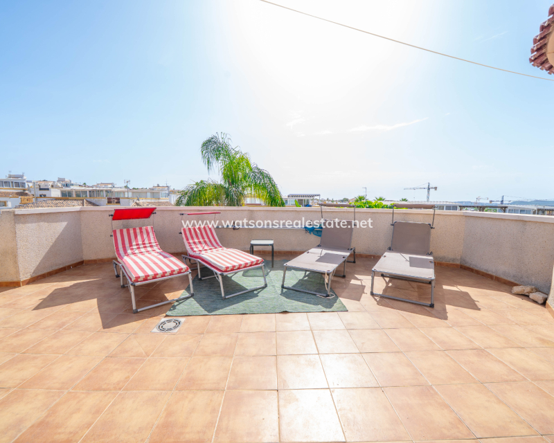 Resale - Detached - Urb. La Marina