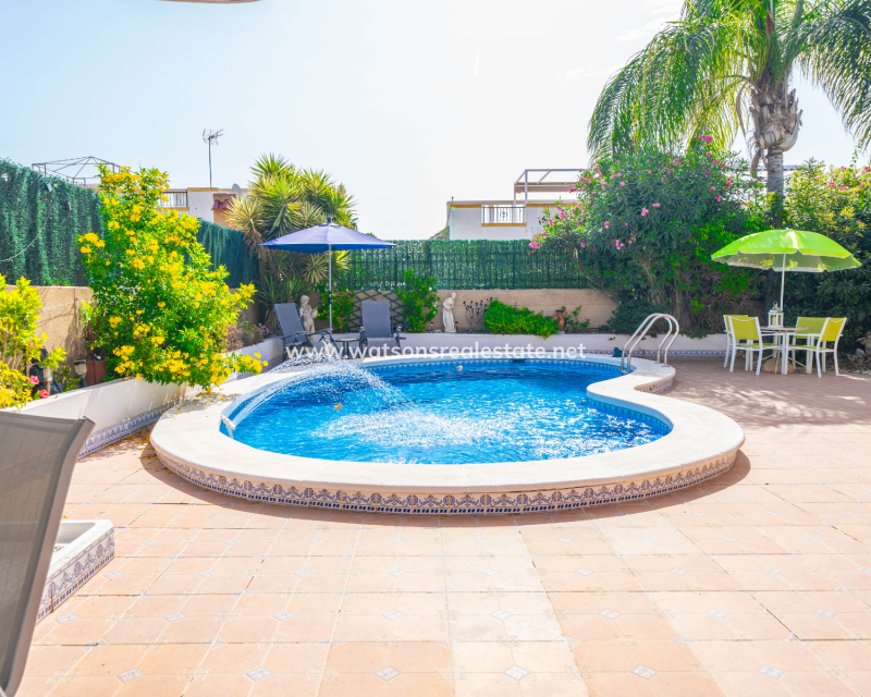 Resale - Detached - Urb. La Marina