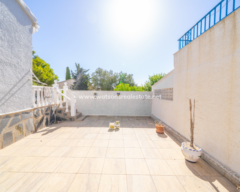 Resale - Detached - Urb. La Marina