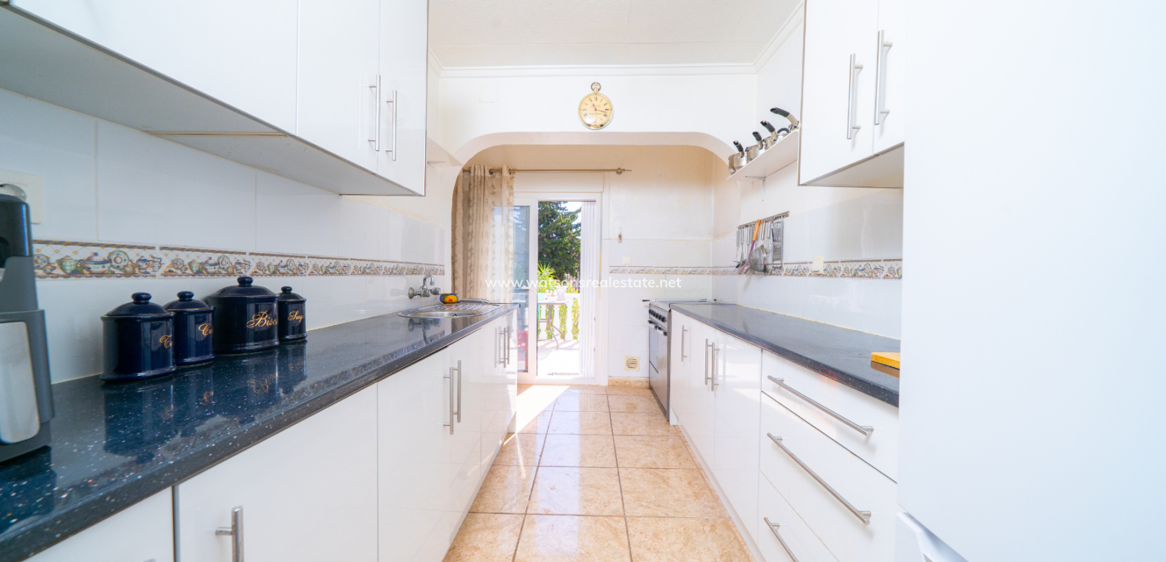 Resale - Detached - Urb. La Marina