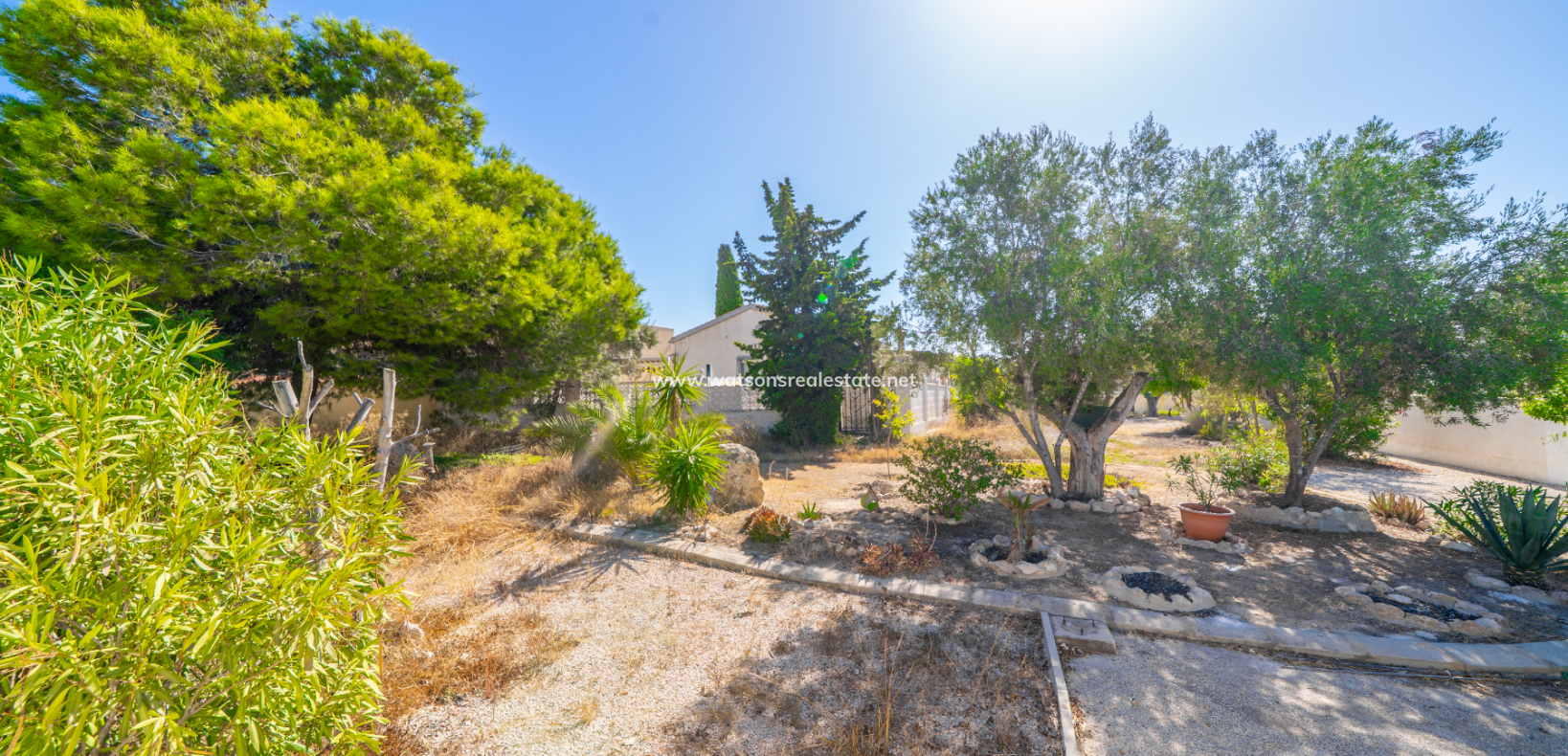 Resale - Detached - Urb. La Marina