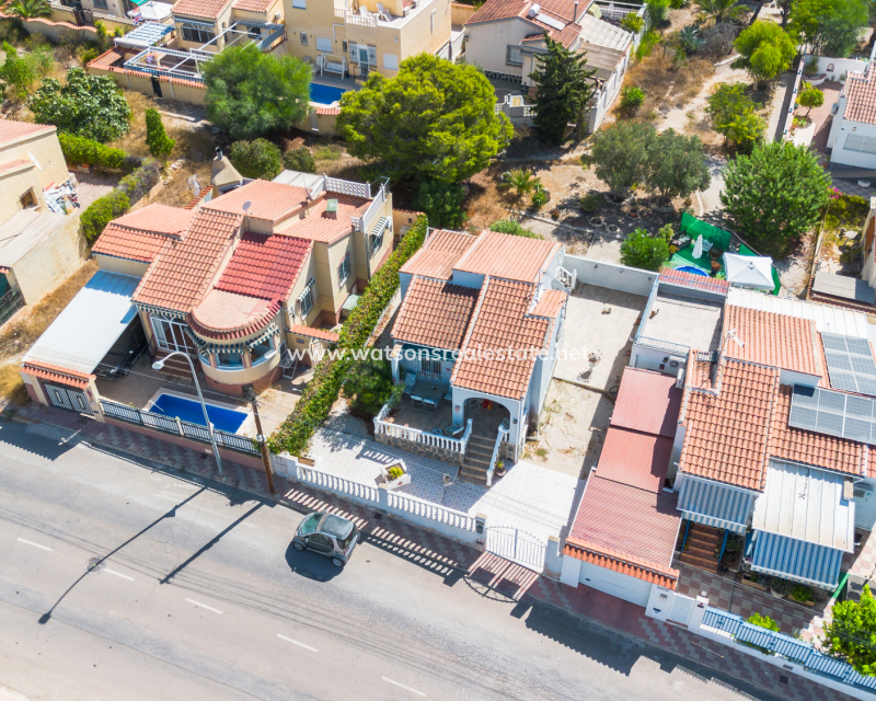 Resale - Detached - Urb. La Marina