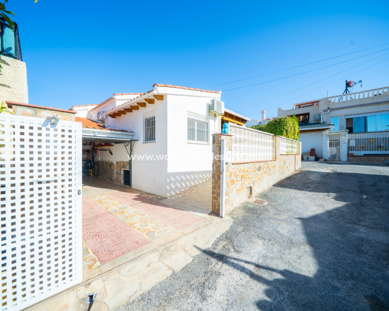 Resale - Detached - Urb. La Marina