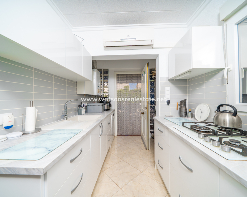 Resale - Detached - Urb. La Marina