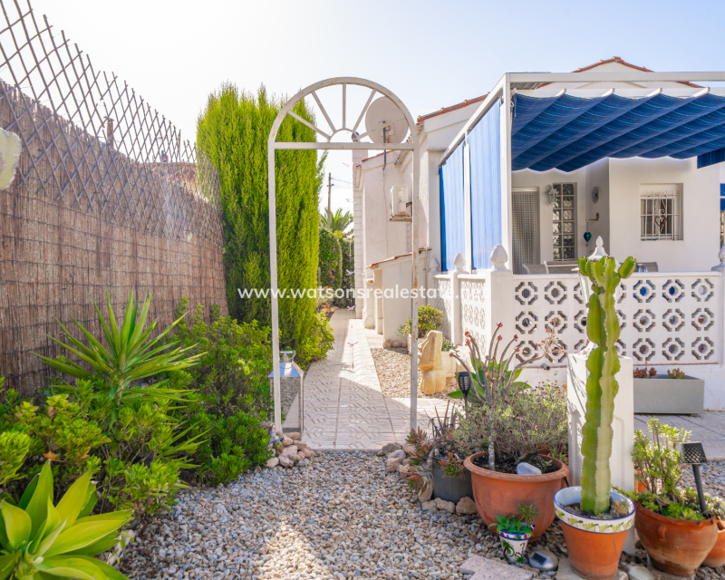 Resale - Detached - Urb. La Marina