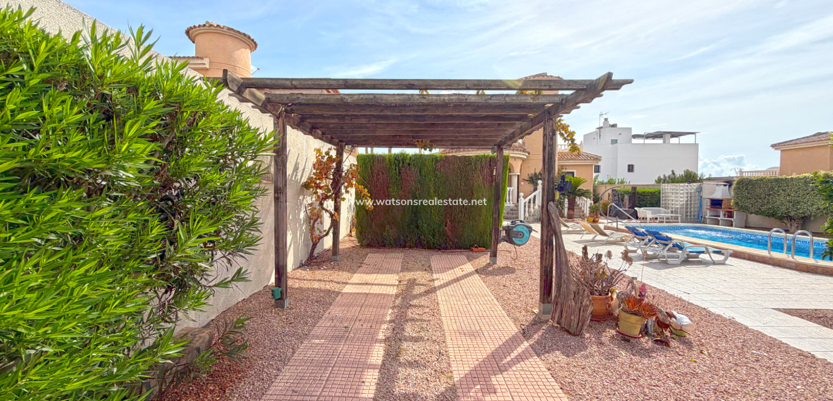 Resale - Detached - Urb. La Marina