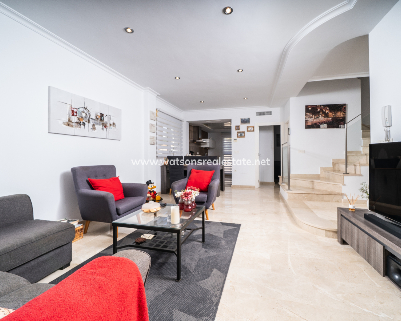 Resale - Detached - Urb. La Marina
