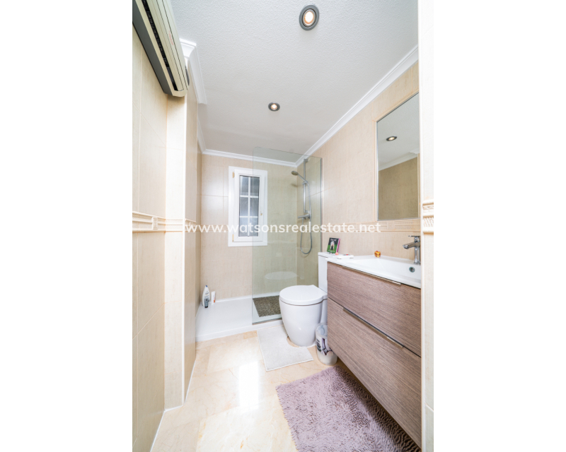 Resale - Detached - Urb. La Marina