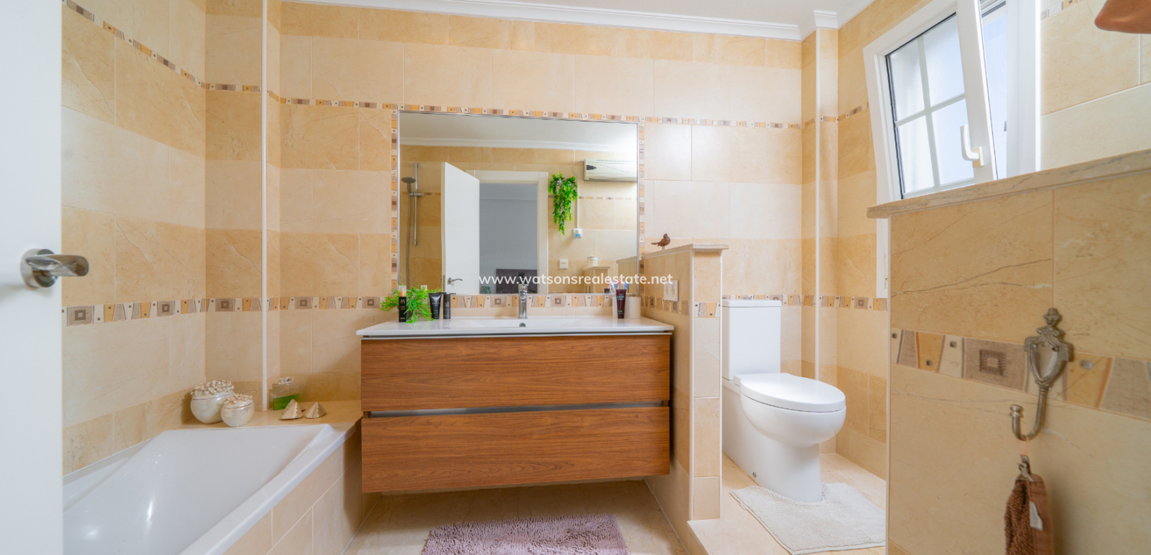 Resale - Detached - Urb. La Marina