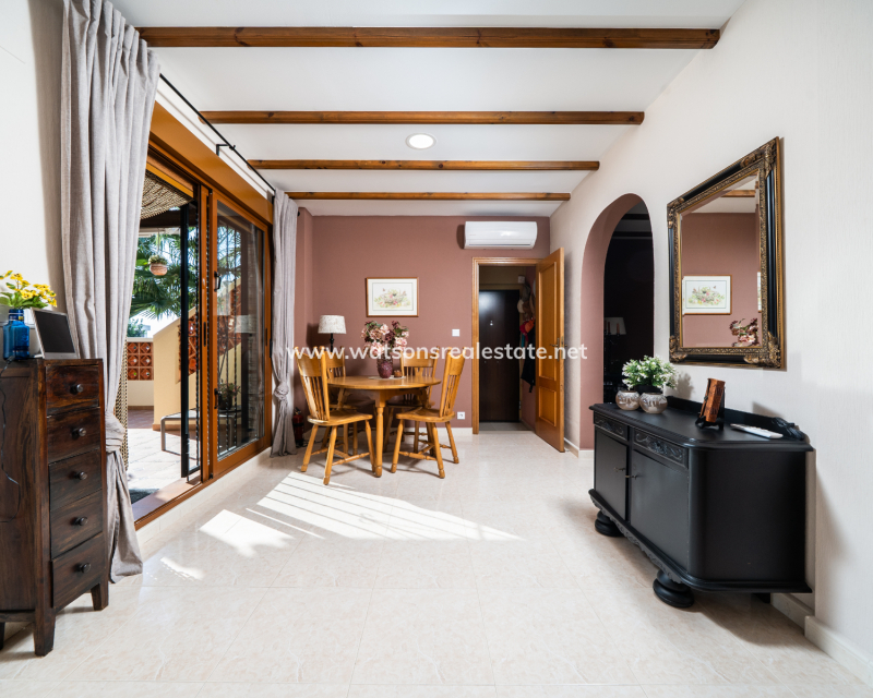 Resale - Detached - Urb. La Marina