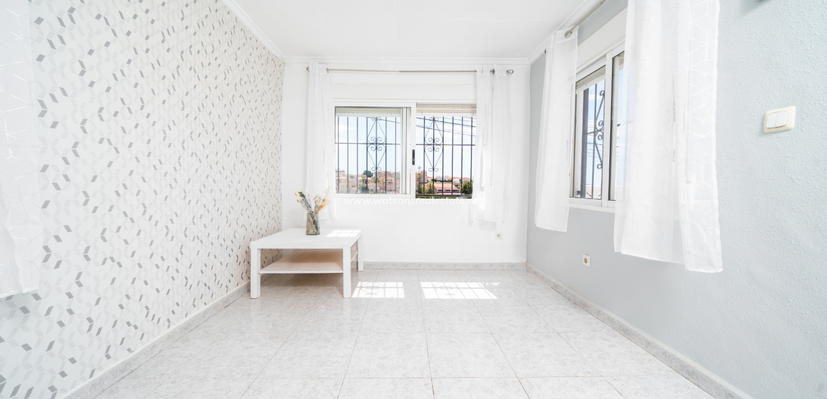 Resale - Detached - Urb. La Marina