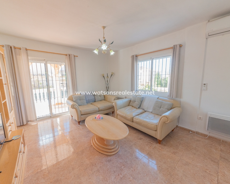 Resale - Detached - Urb. La Marina