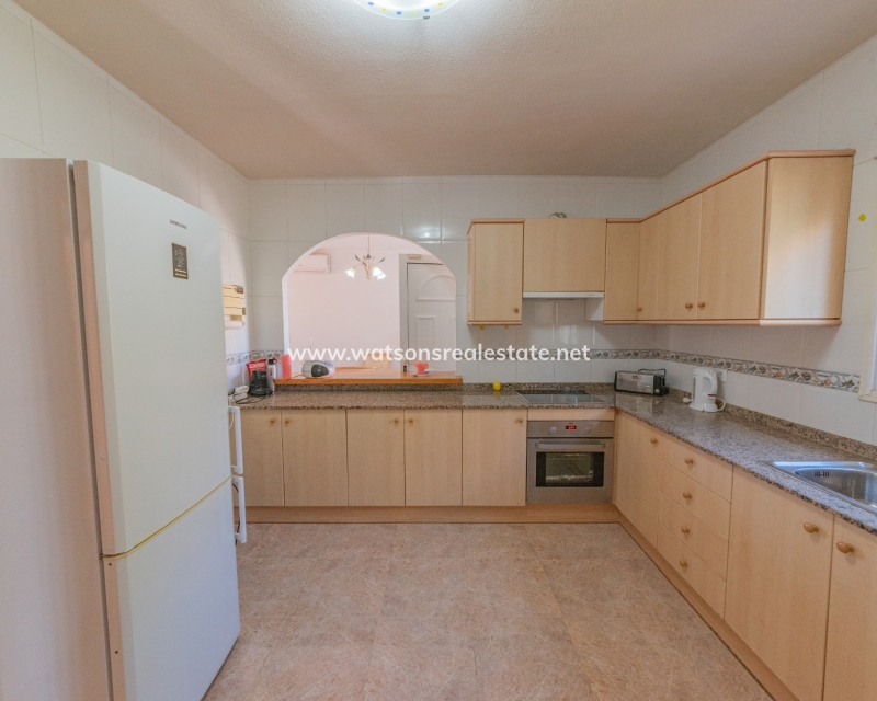 Resale - Detached - Urb. La Marina