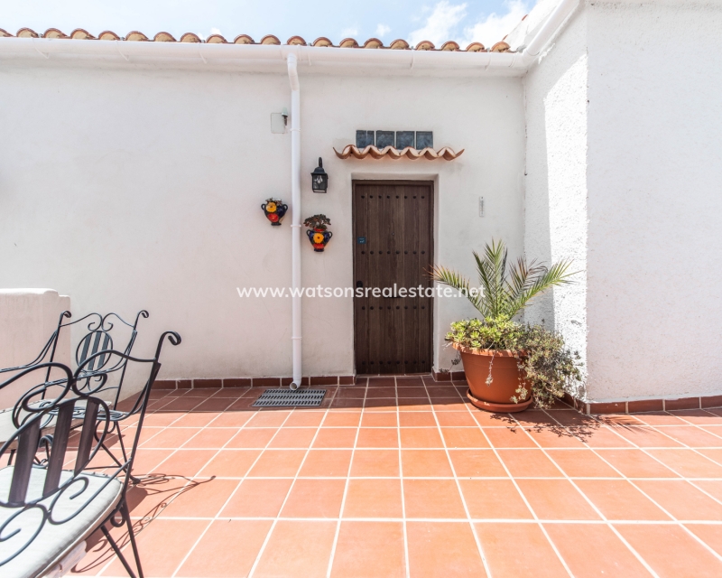 Resale - Detached - Urb. La Marina