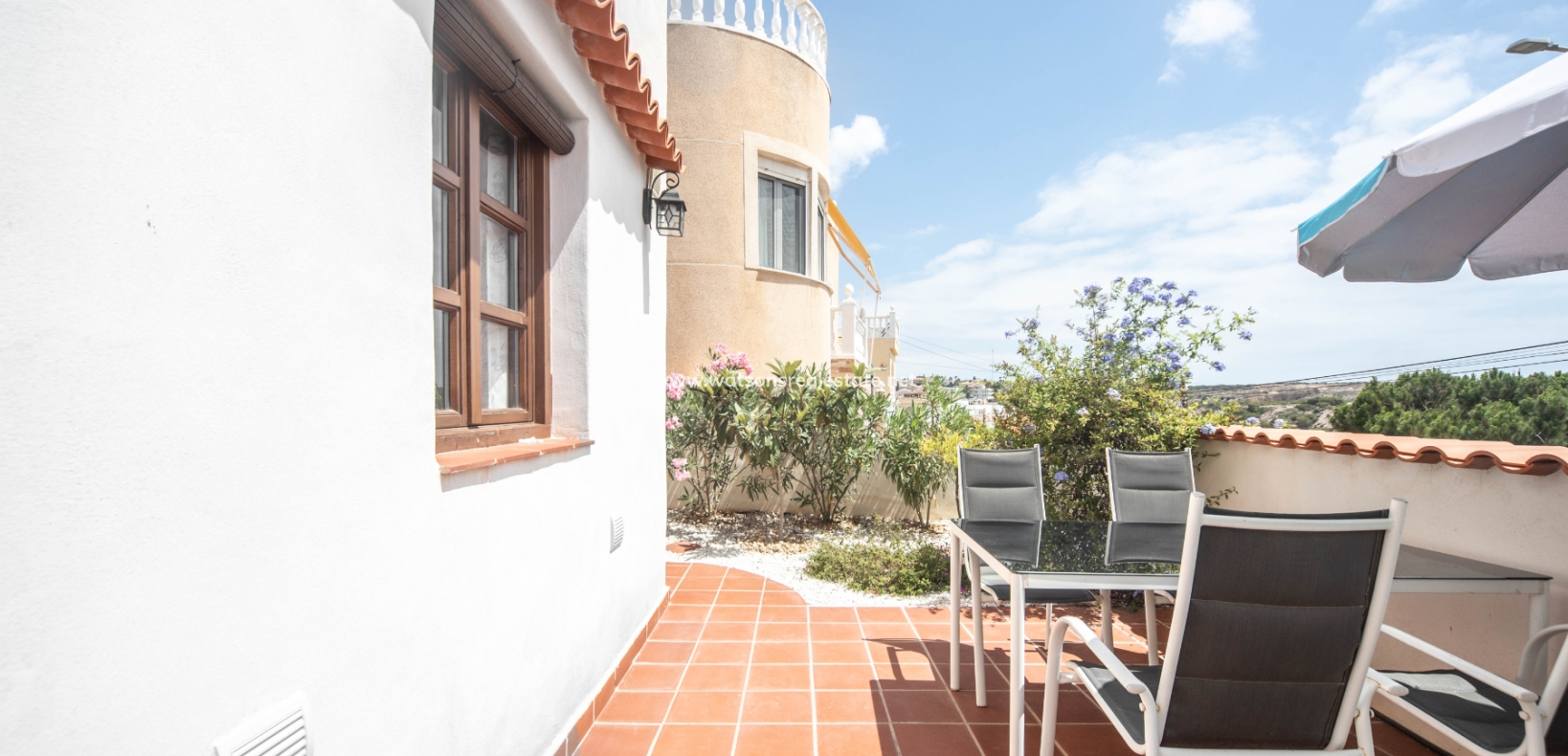 Resale - Detached - Urb. La Marina