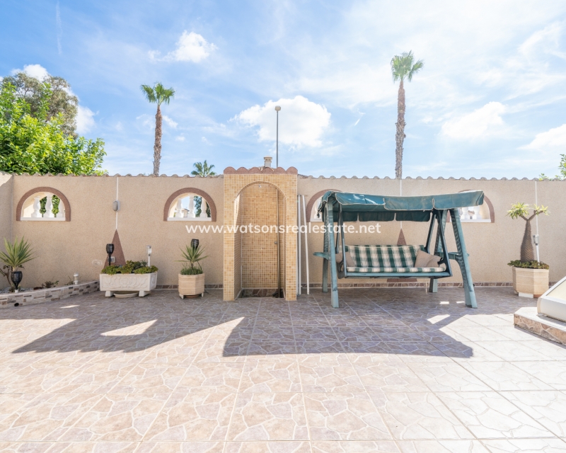 Resale - Detached - Urb. La Marina