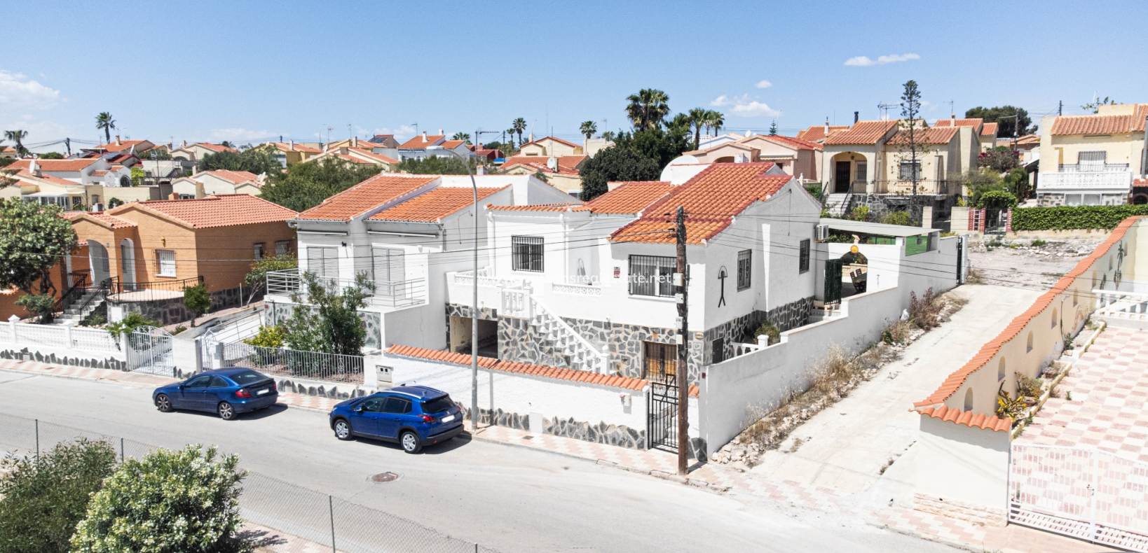 Resale - Detached - Urb. La Marina