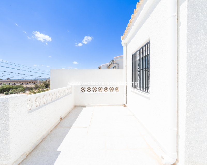 Resale - Detached - Urb. La Marina