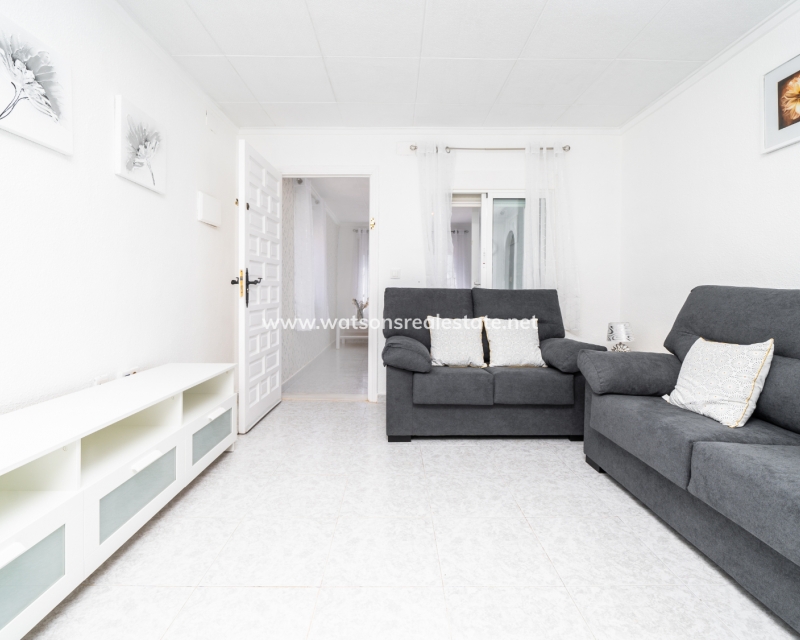 Resale - Detached - Urb. La Marina