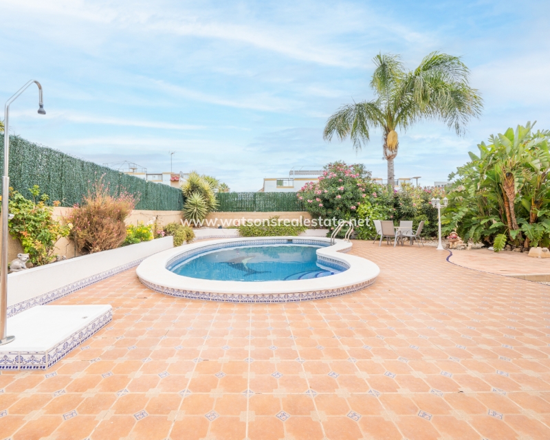 Resale - Detached - Urb. La Marina