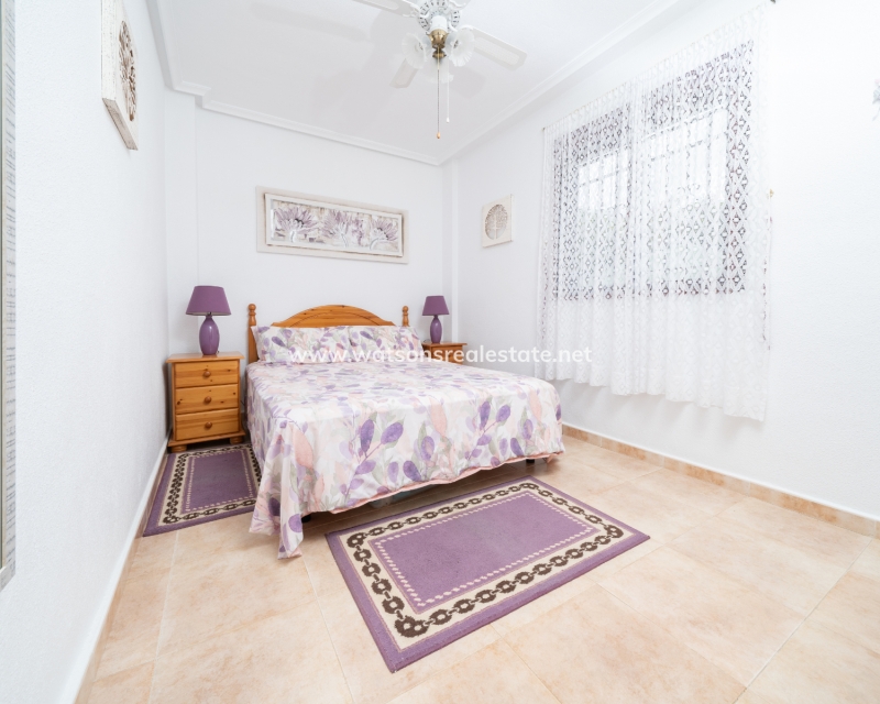 Resale - Detached - Urb. La Marina