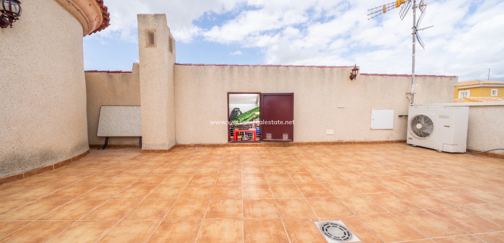 Resale - Detached - Urb. La Marina