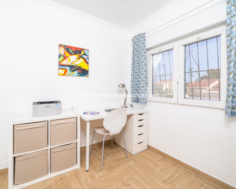 Resale - Detached - Urb. La Marina