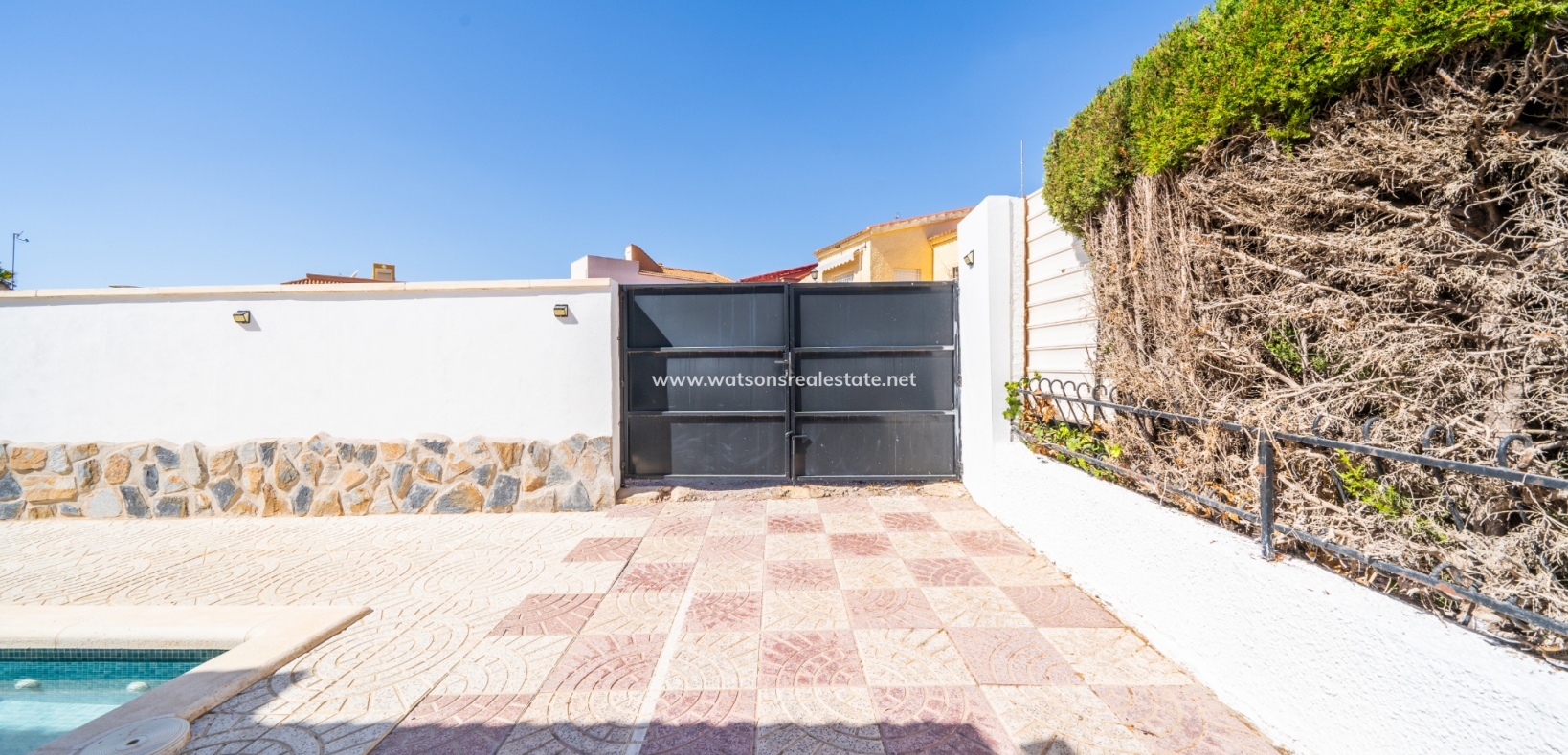 Resale - Detached - Urb. La Marina