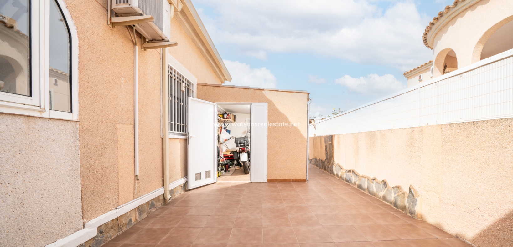 Resale - Detached - Urb. La Marina