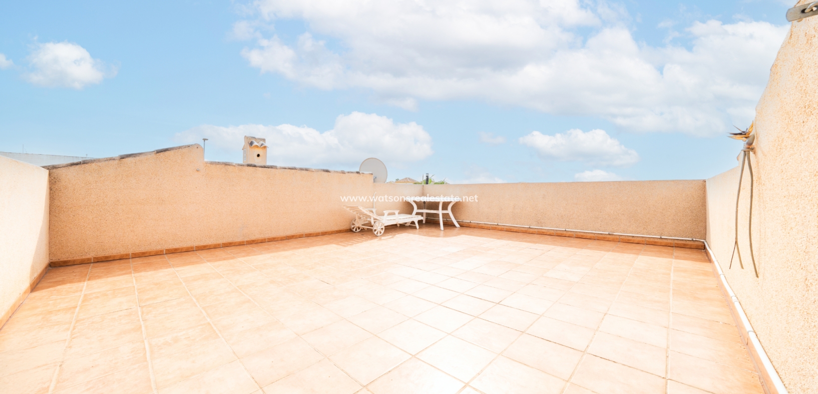 Resale - Detached - Urb. La Marina