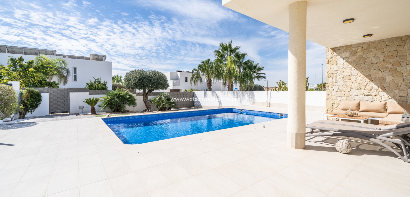 Resale - Detached - Urb. La Marina