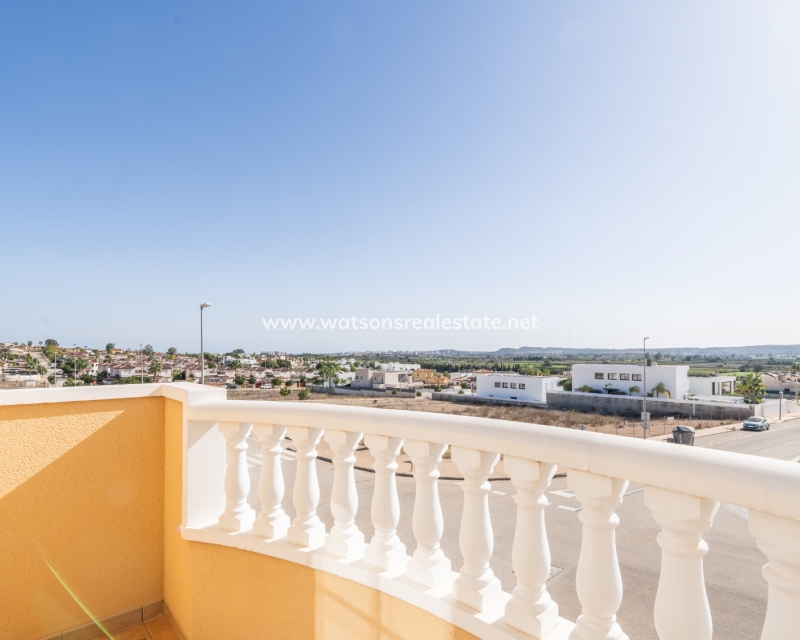 Resale - Detached - Urb. La Marina