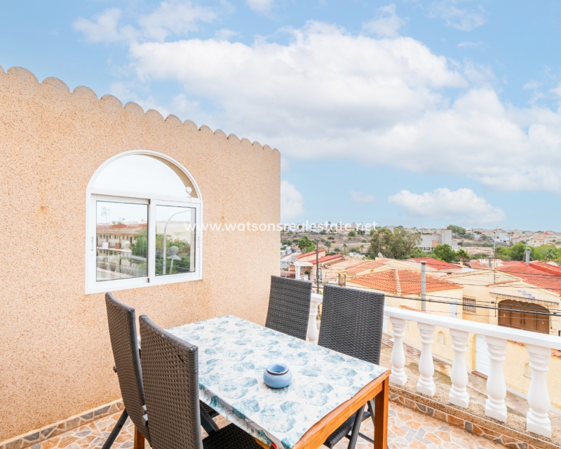 Resale - Detached - Urb. La Marina