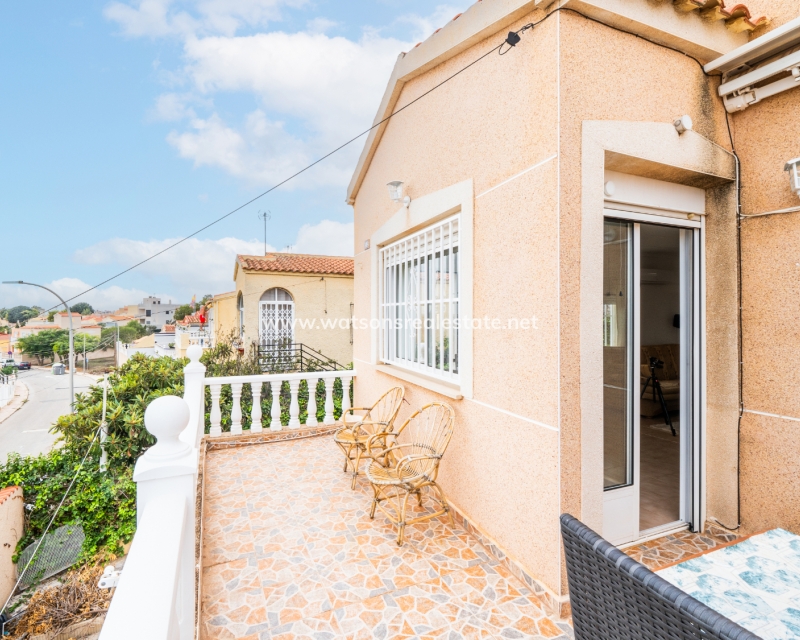 Resale - Detached - Urb. La Marina